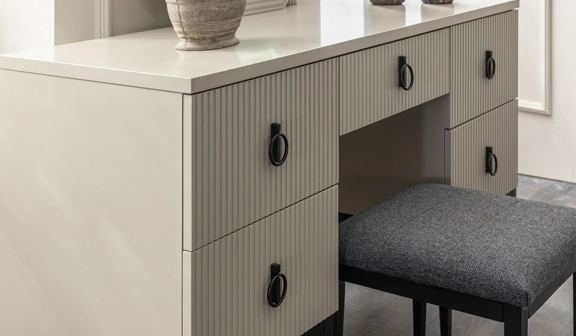 Masă de toaletă cu oglindă Ducale