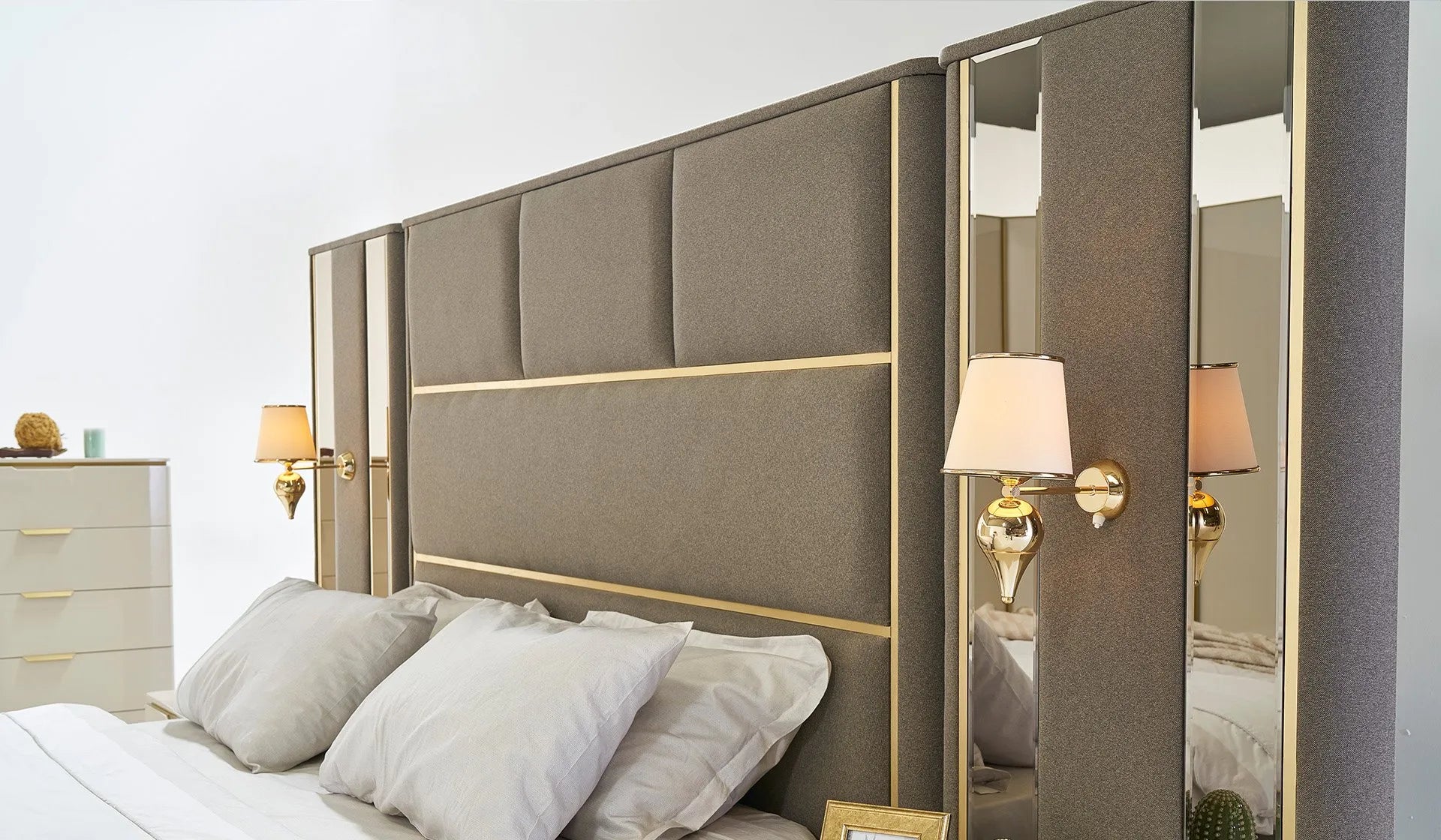 Panou noptieră Vegas